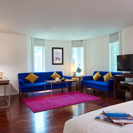 Triple Two Silom Hotel Bangkok Ngoại thất bức ảnh