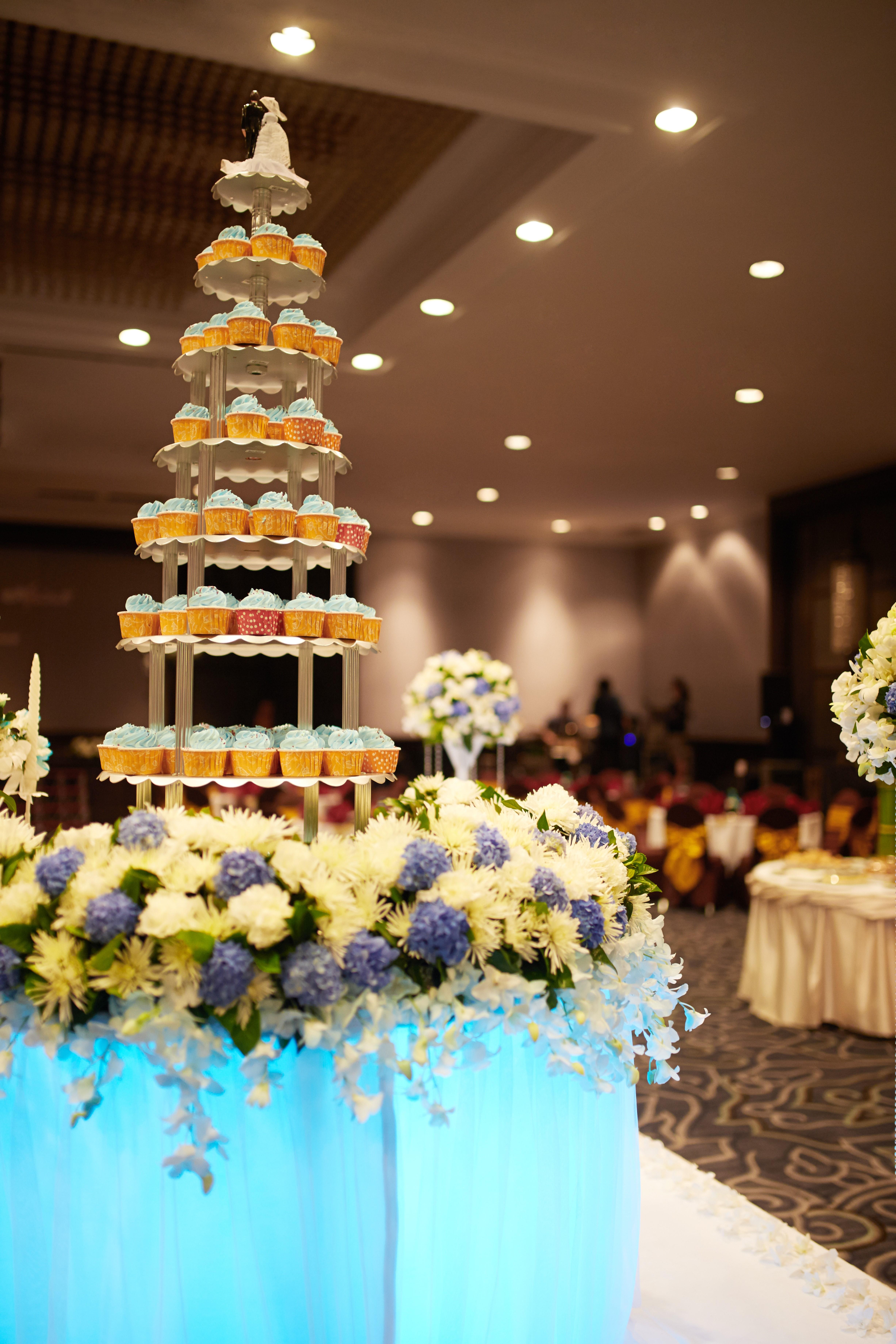 Triple Two Silom Hotel Bangkok Ngoại thất bức ảnh